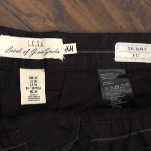 H&M skinny fit black shorts - Picture 2 of 5